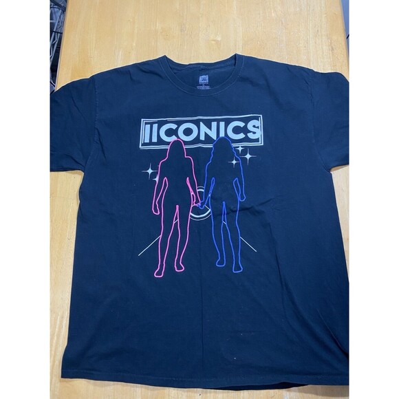 WWE THE IICONICS Shirt BILLIE KAY & PEYTON ROYCE BFFS Mens Size XL 22.5pit2pit - Picture 1 of 6